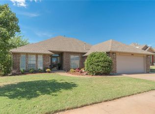 17021 Ridgewood Dr, Edmond, OK 73012