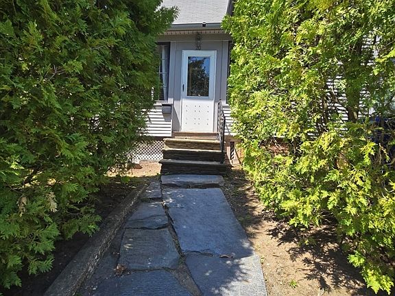 5th image of 20 Spring St