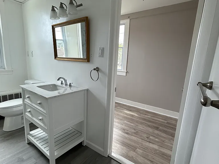 929 Stafford Ave #1 — Photo 13