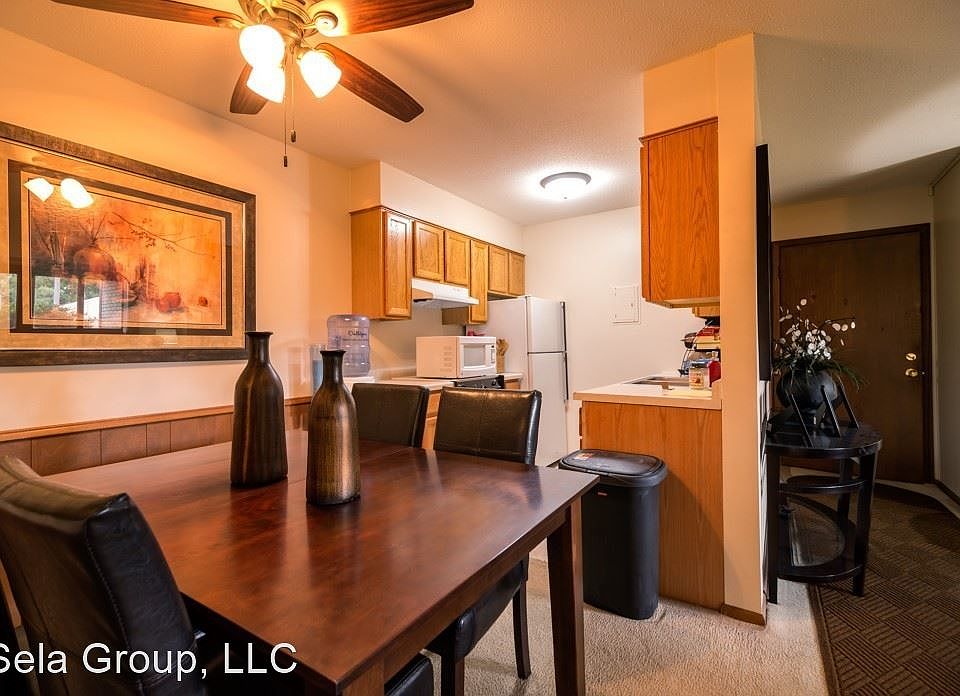 1st image of 2501 Nevada Ave S APT 20