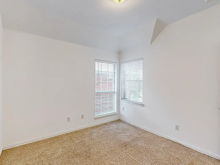 8609A Rugby Dr — Photo 26