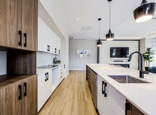 2215 Sheridan Park Drive, Mississauga, ON L5K 1C7