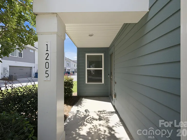 1205 Kohler Ave — Photo 4