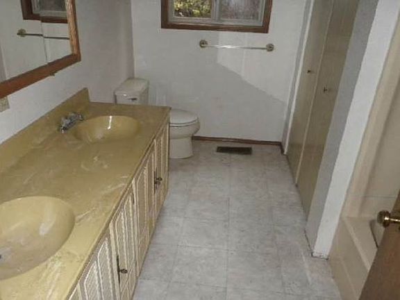 3rd image of 11628 325th Ave NE