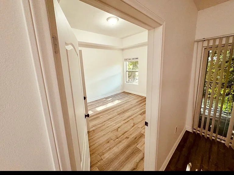 303 W Verdugo Ave #211 — Photo 14