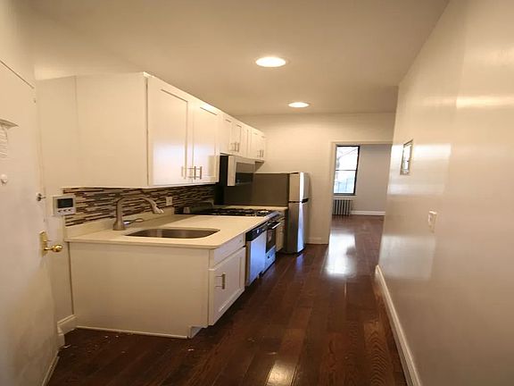 3rd image of 543 E 5th St APT 6