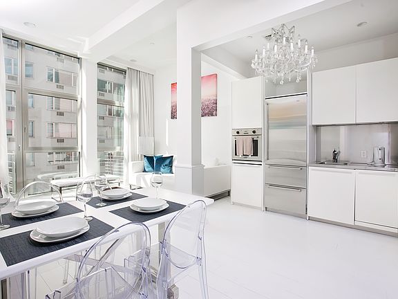 3rd image of 216 E 52nd St #Phd