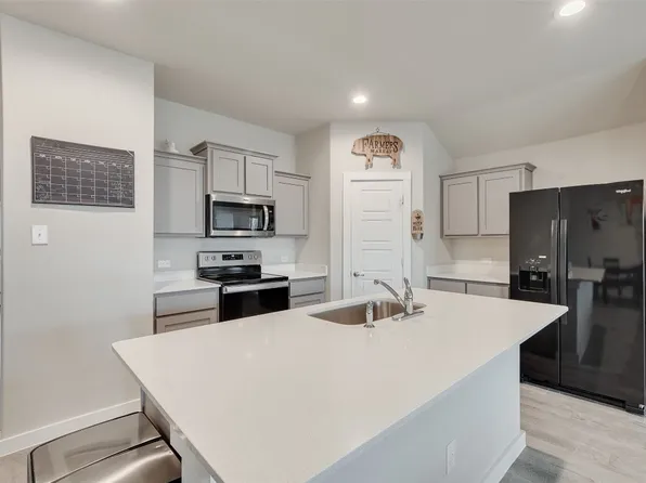 517 Balboa Park Dr, Alvarado, TX 76009