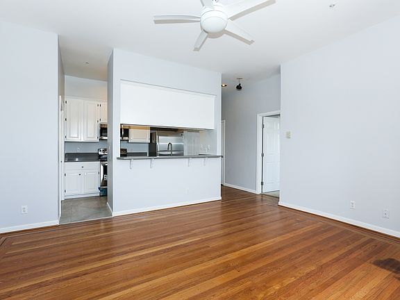 5th image of 3311 Fillmore St APT 203