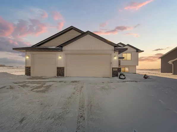 1012 Mallard Ln, Belle Plaine, MN 56011