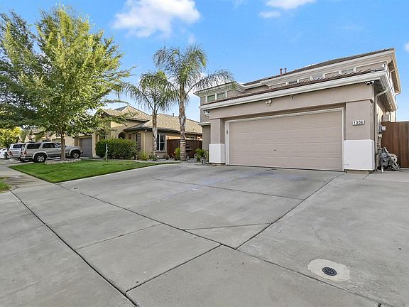 3rd image of 1304 Wallace Way