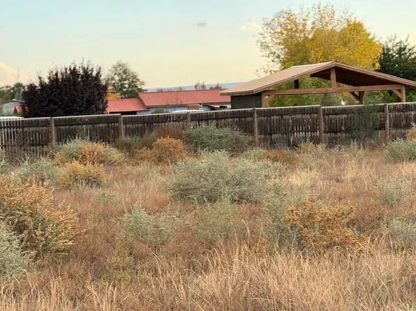 27 Private Dr, Alcalde, NM 87511