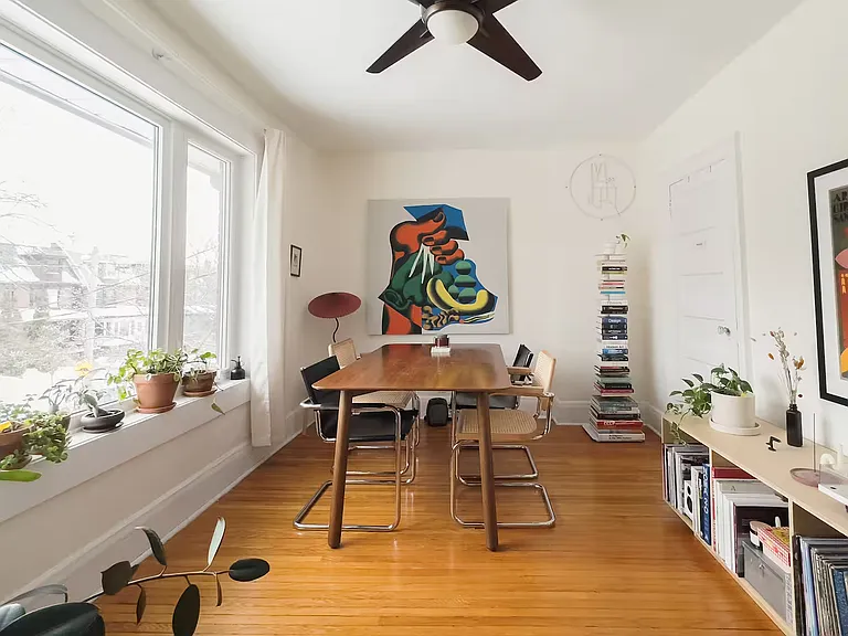 218 Beatrice St #2 — Photo 2