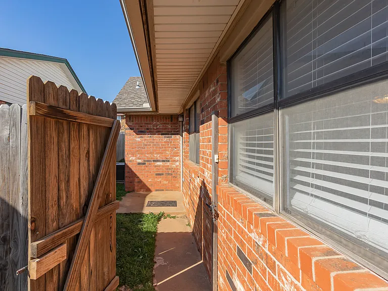 1305 Sequoyah Ave — Photo 2