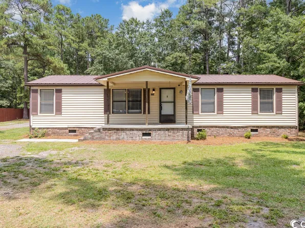 676 Pine Oaks Farm Rd., Aynor, SC 29511