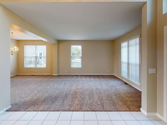 4th image of 9945 Berkshire Ln