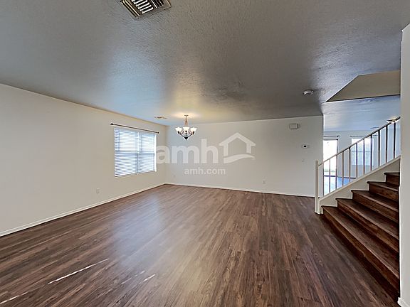 4th image of 5030 E Dale Ln