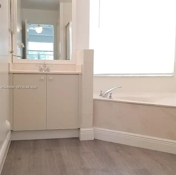 2420 NW 137th Ter — Photo 12