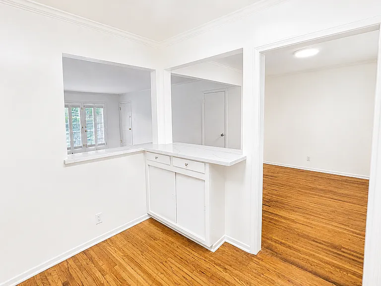 12240 Montana Ave #105 — Photo 4