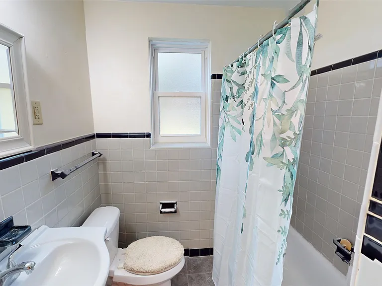 67 Holliday Dr — Photo 13