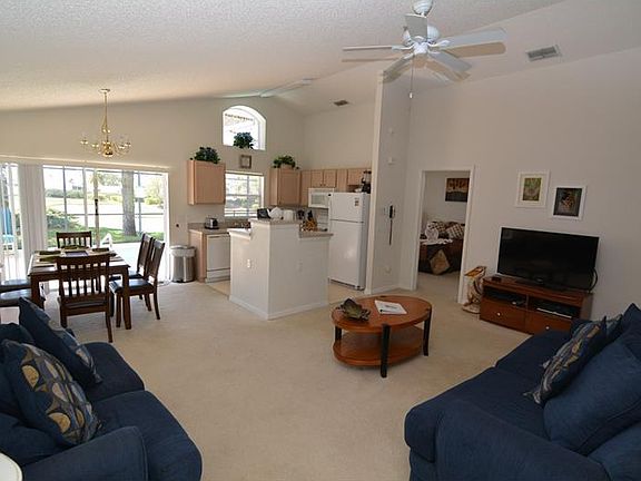 3rd image of 2640 Hemingway Ave