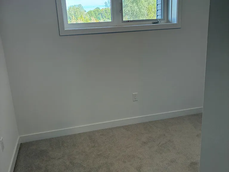 940 Saint David St N #45 — Photo 12