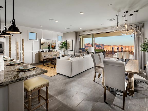 Synergy Great Room Dining