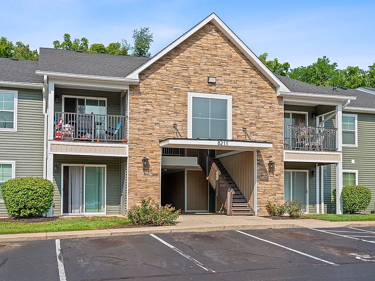 Galbraith Pointe Apartments and Townhomes — Photo 45