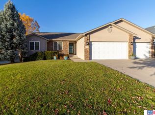 5900 White Fish Dr, Lincoln, NE 68516