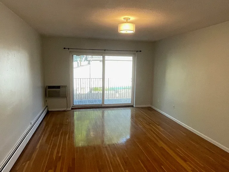 252 Spring St #23 — Photo 3