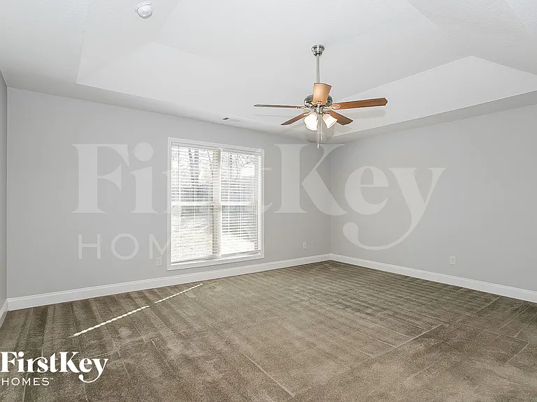 1439 Dillard Heights Dr — Photo 9