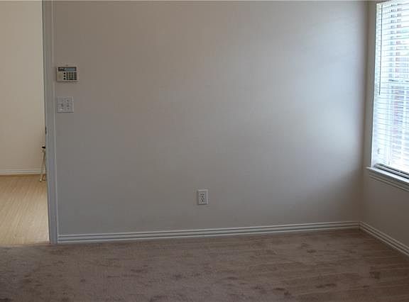 5th image of 8121 Hyde Park Dr