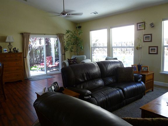 3rd image of 20348 Starr King Dr