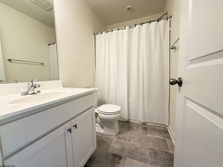 42 Dover Ct — Photo 18