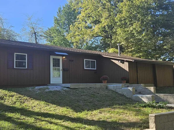 447 N 8th St, Murphysboro, IL 62966