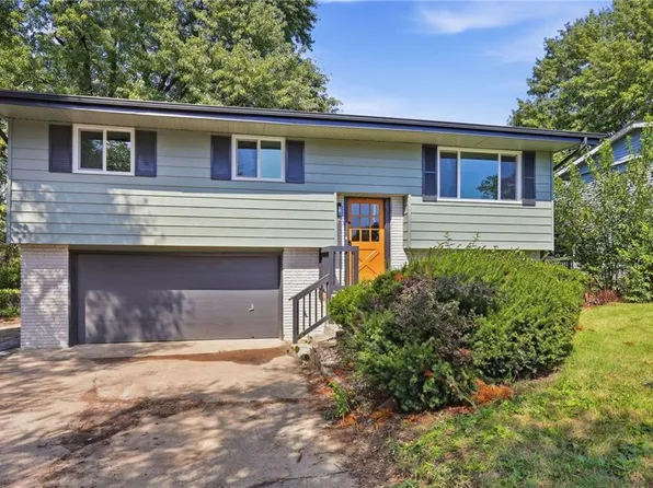 8248 Armstrong Ave, Kansas City, KS 66112