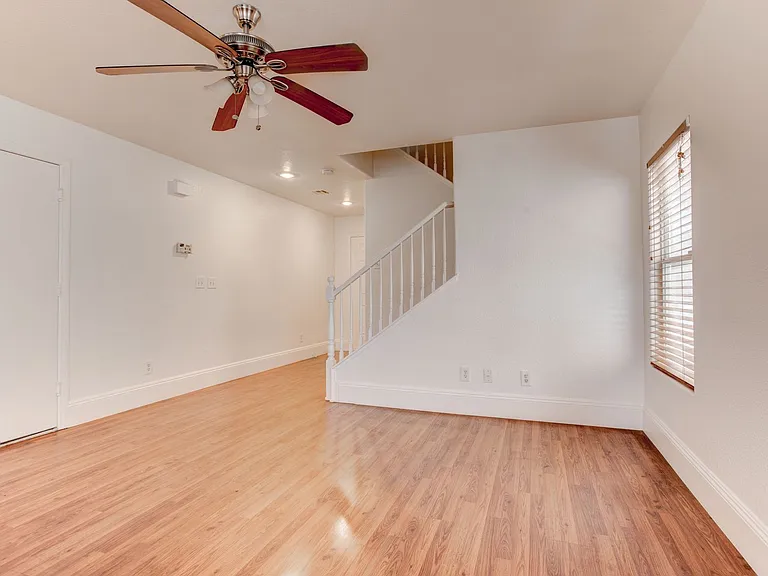 1195 Sweet Orange St — Photo 6