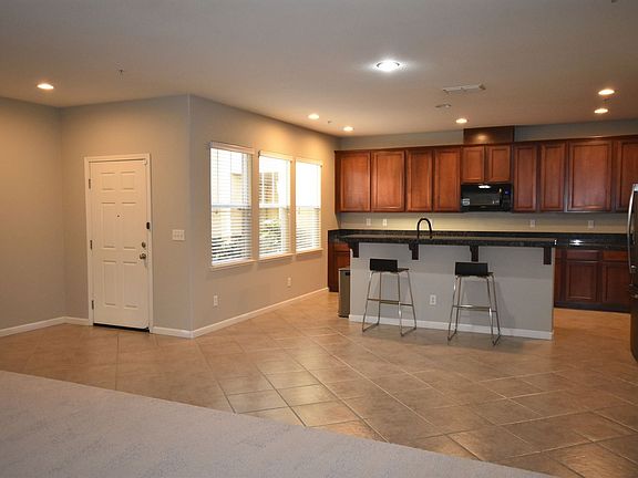 5th image of 3301 N Park Dr Unit 3414