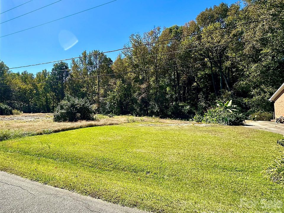 1st image of 306 West Ave Lot B & C
