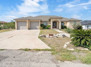 103 Plomada Dr, Del Rio, TX 78840
