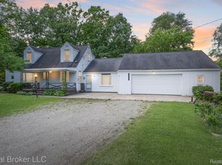 3269 S Kearsley Blvd, Flint, MI 48506