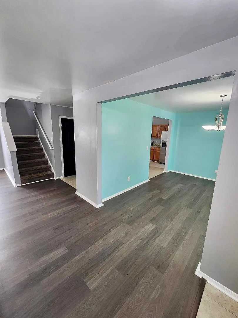608 Twisted Willow Court — Photo 4