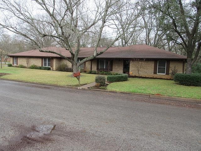 1st image of 104 Nannie Ln
