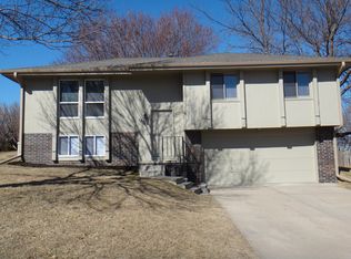 12718 Hartman Ave, Omaha, NE 68164