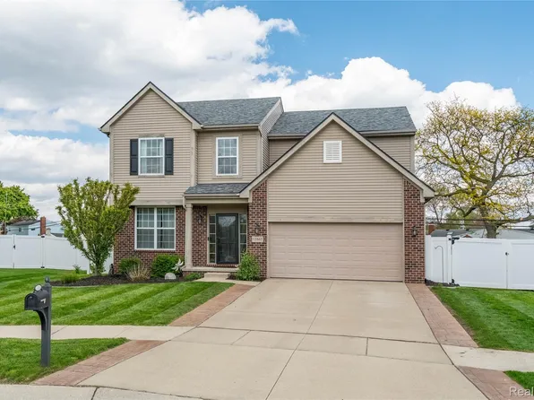 13863 Sherborn Ct, Southgate, MI 48195