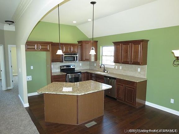 4th image of 662 Richmond Drive