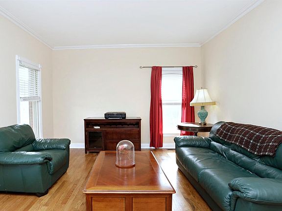 4th image of 909 Turnberry Dr