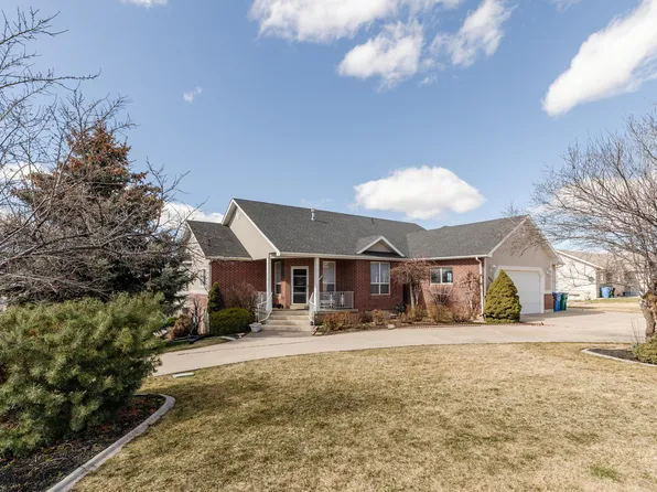 455 N 350 E, Hyde Park, UT 84318