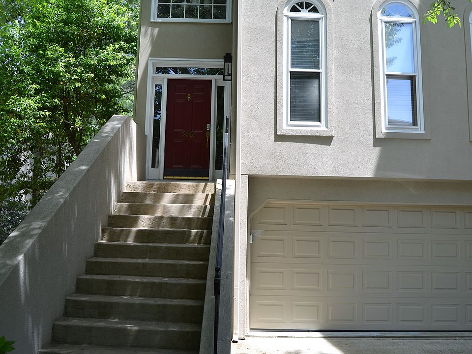 1st image of 2548 Oakwood Trce