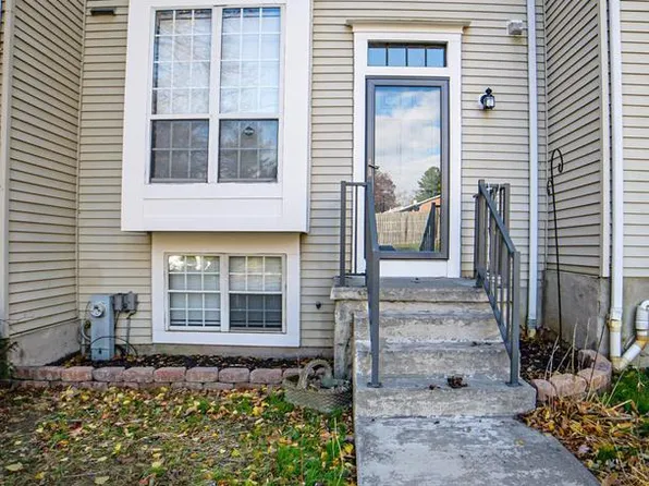 9 Cherry Manor Ct, Reisterstown, MD 21136